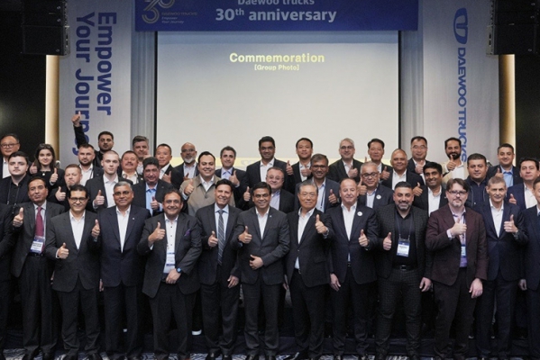 DOTHANH AUTO tại lễ kỷ niệm 30 năm thành lập của DAEWOO TRUCKS
